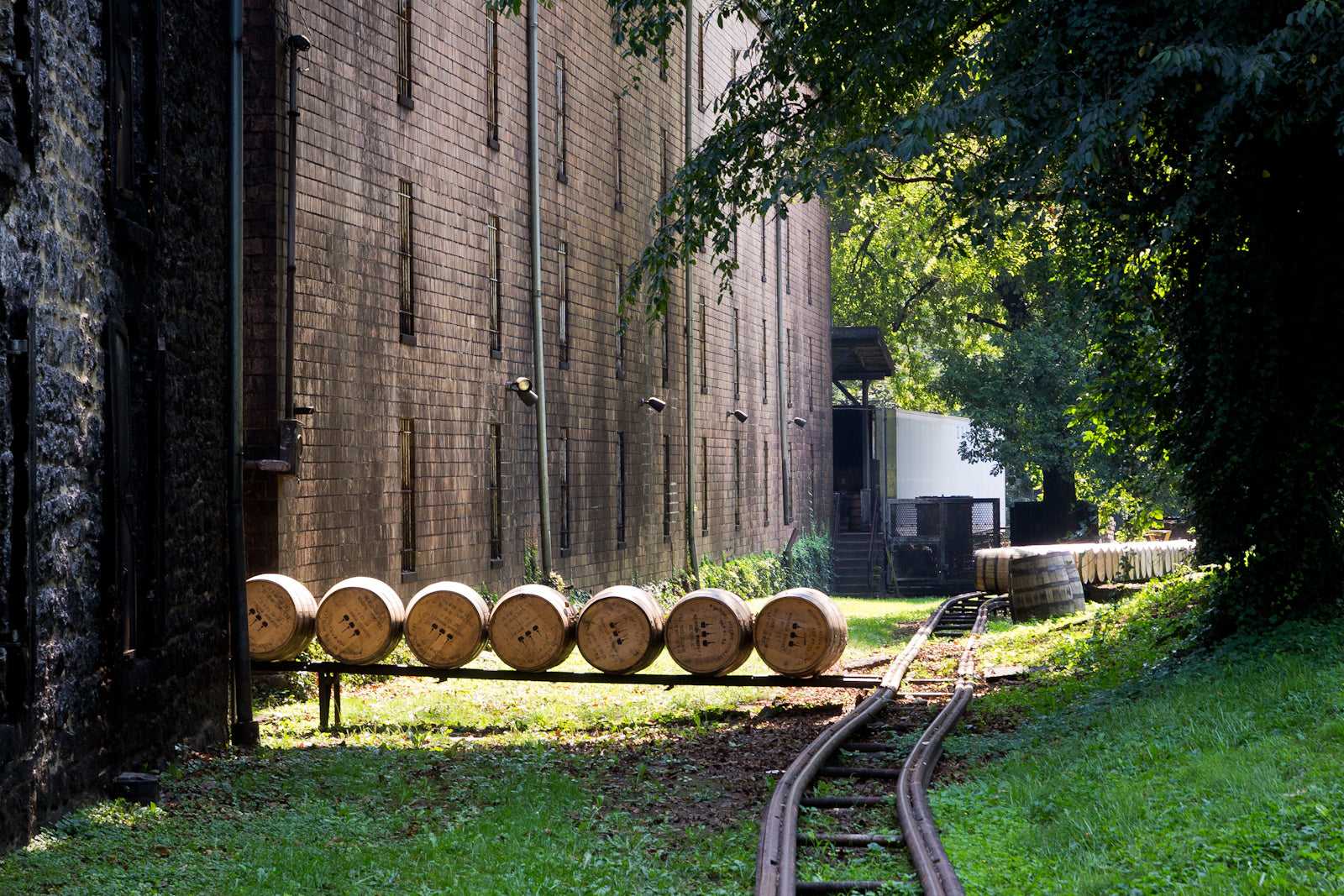 Where To Eat, Drink, and Sleep on the Kentucky Bourbon Trail
